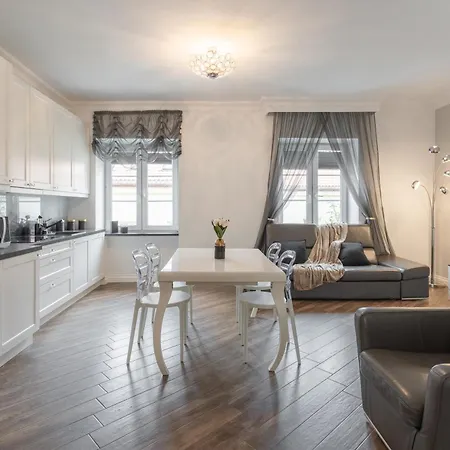 Golden - Elegant Stay, Podwale Street Appartement Varsovie