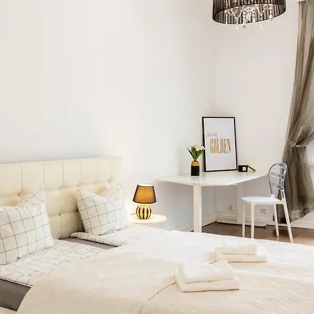 شقة Golden - Elegant Stay, Podwale Street وارسو